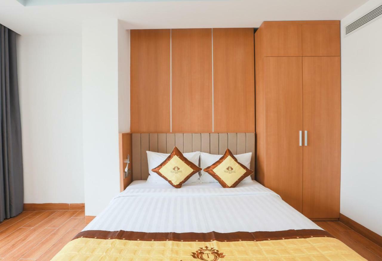 Hotel Prague Saigon Airport 3*