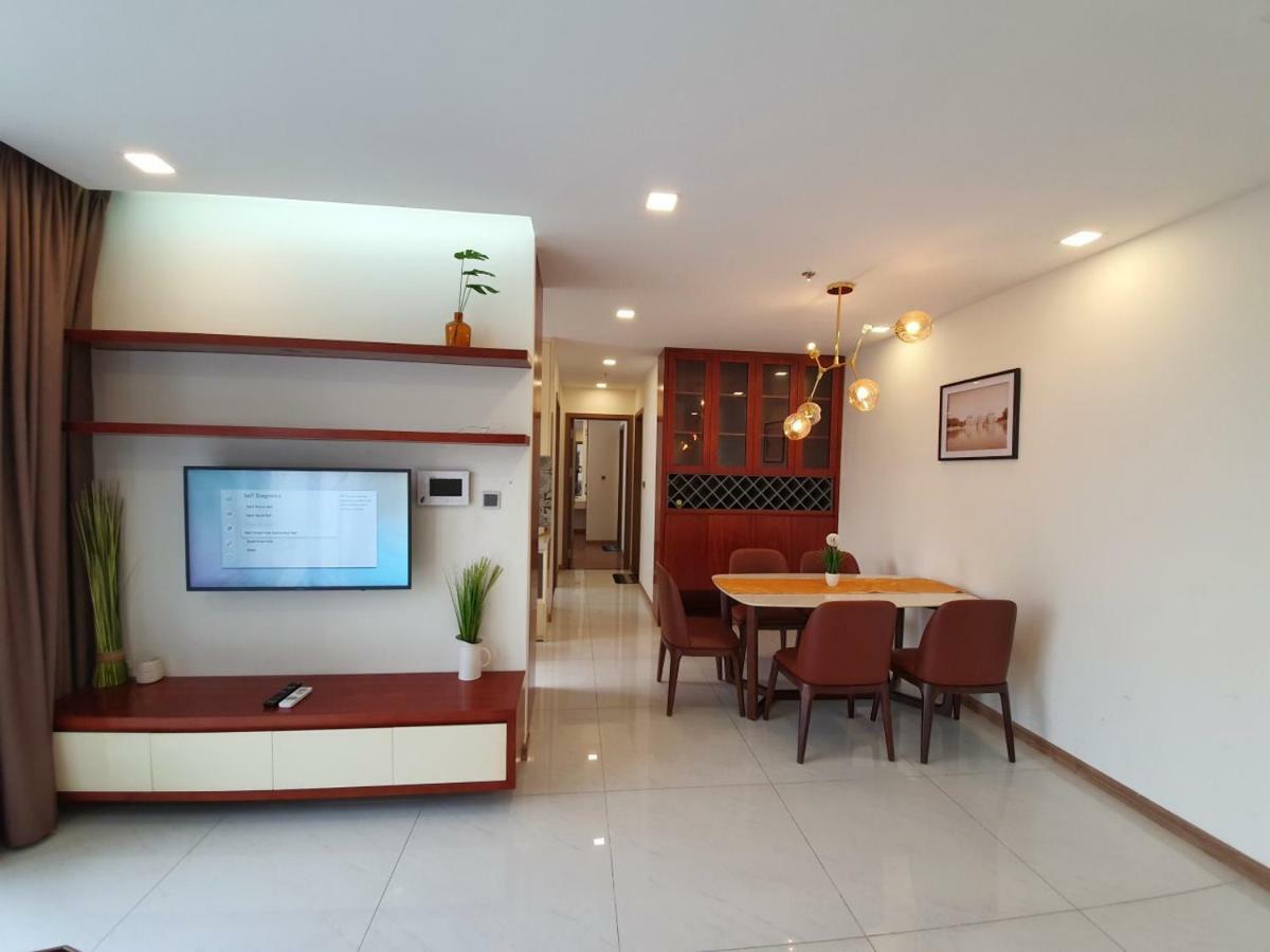Apartment Homes By Christine - Vinhomes Park *