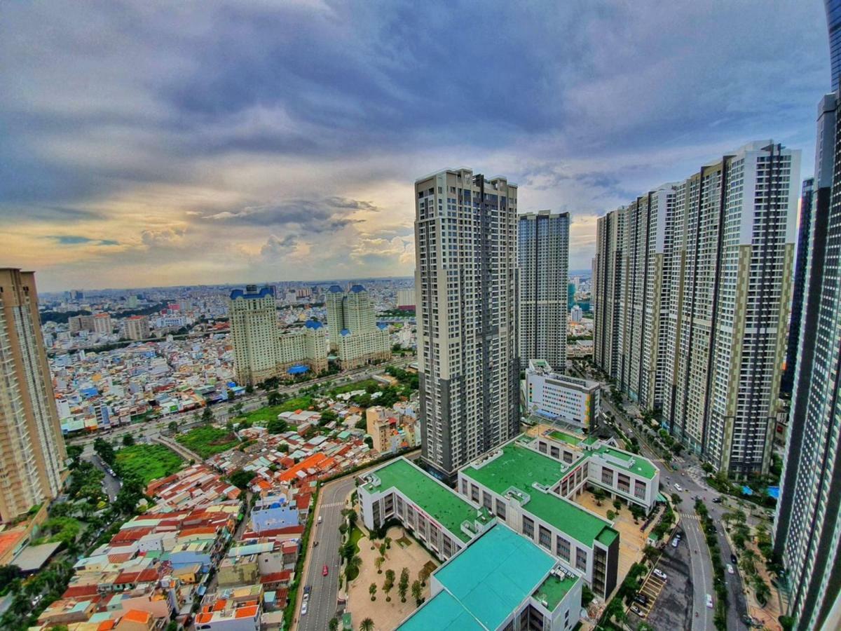 Homes By Christine - Vinhomes Park * Ho Chi Minh City