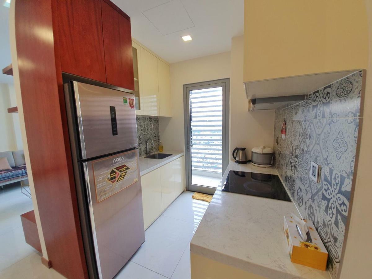Homes By Christine - Vinhomes Park Apartment *