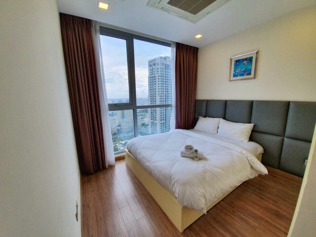 Homes By Christine - Vinhomes Park Ho Chi Minh City