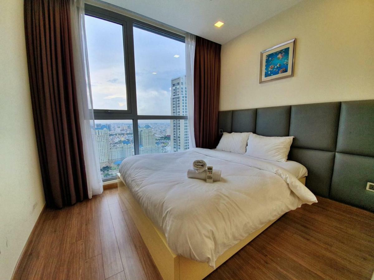 Apartment Homes By Christine - Vinhomes Park *