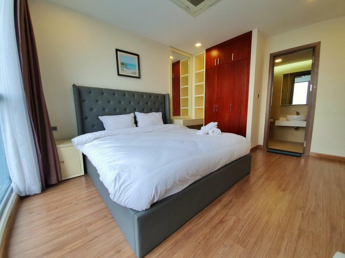 Apartment Homes By Christine - Vinhomes Park *