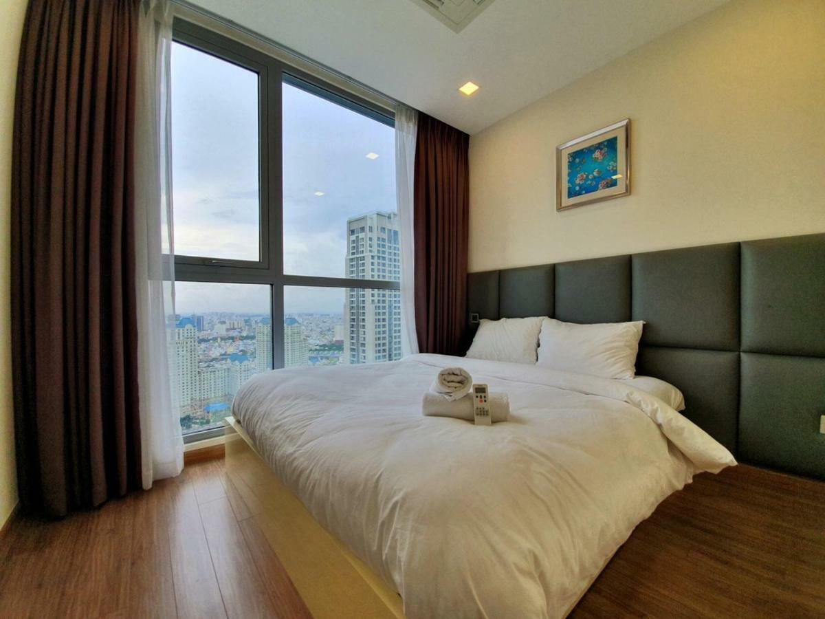 Apartment Homes By Christine - Vinhomes Park *