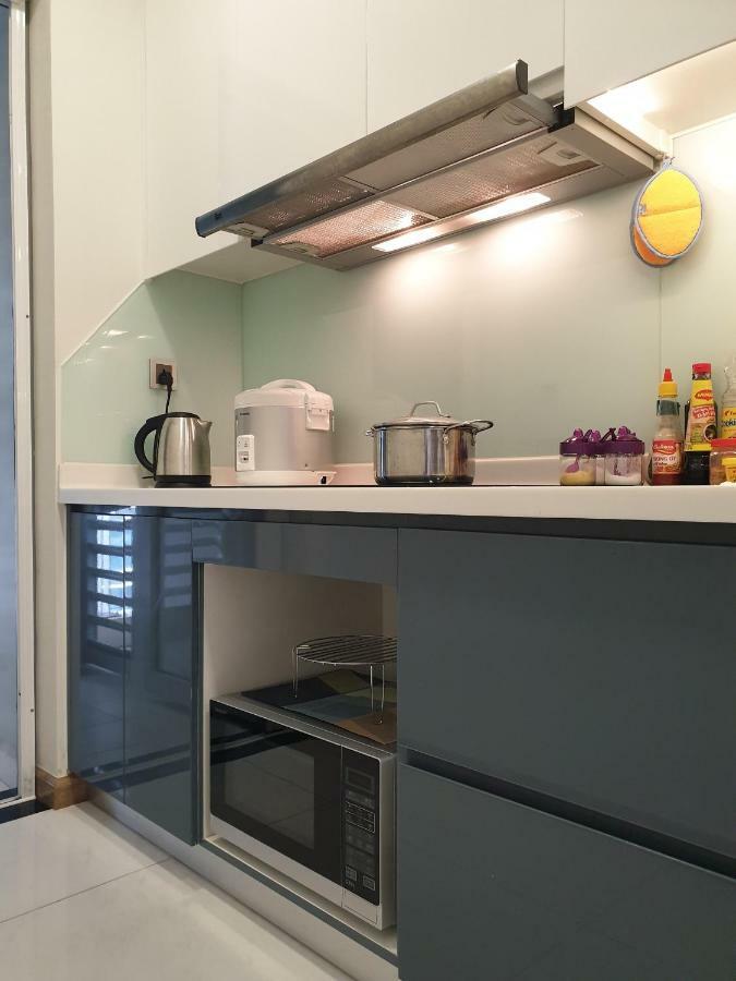 Omi Homestay - Vinhomes Central Park Apartment