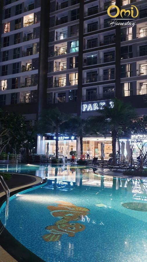 Omi Homestay - Vinhomes Central Park Apartment *