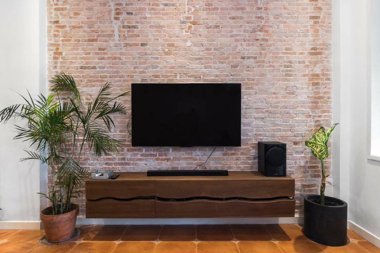 Sgn Living- 2br Steps To Takashimaya Apartment