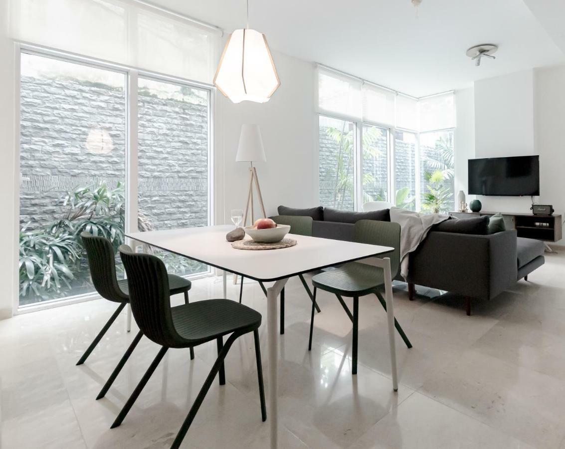 Blue Arch - Luxury Serviced In Saigon Apartment
