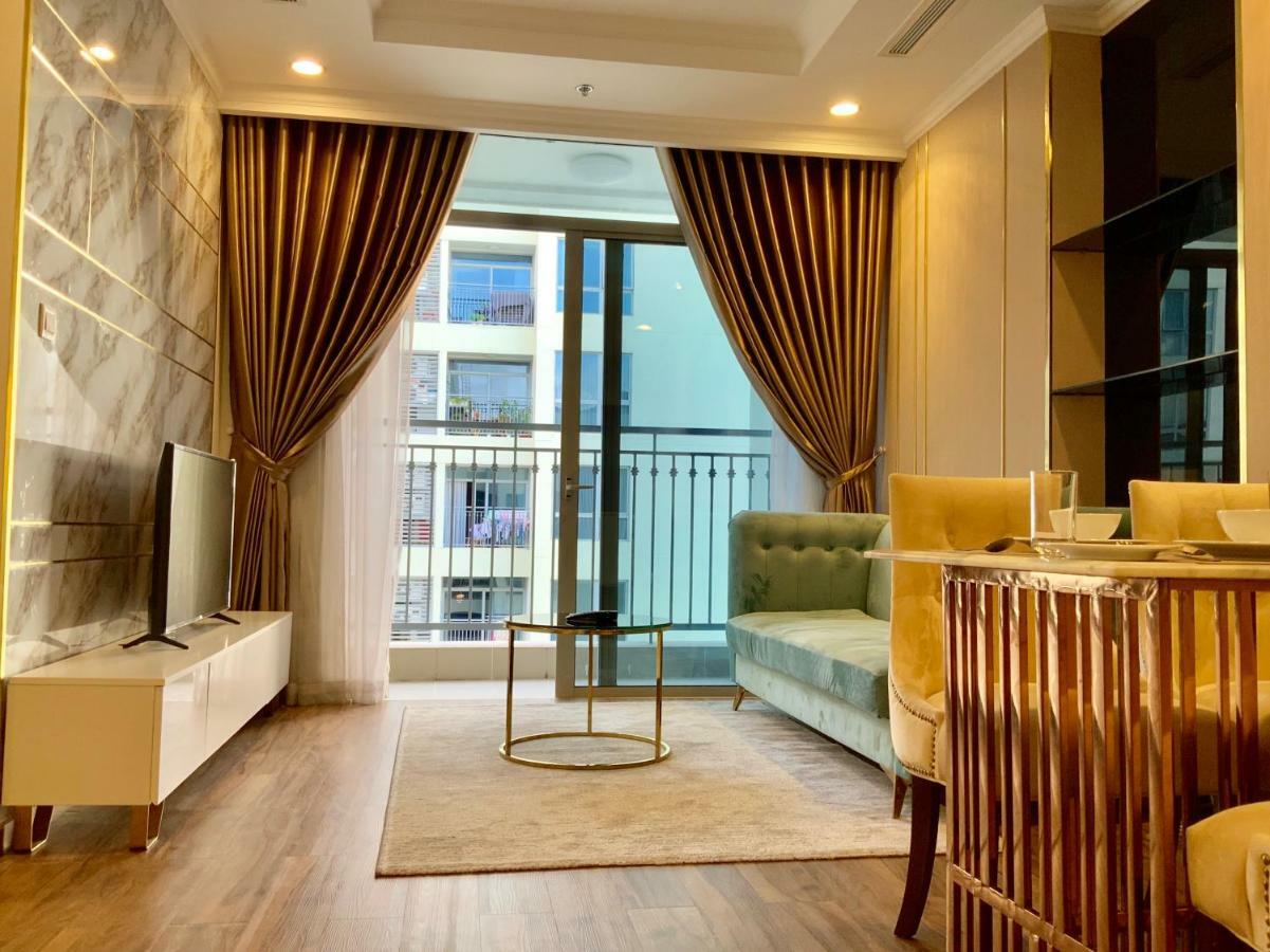 Apartment Luxhomes Saigon - Vinhomes Park *