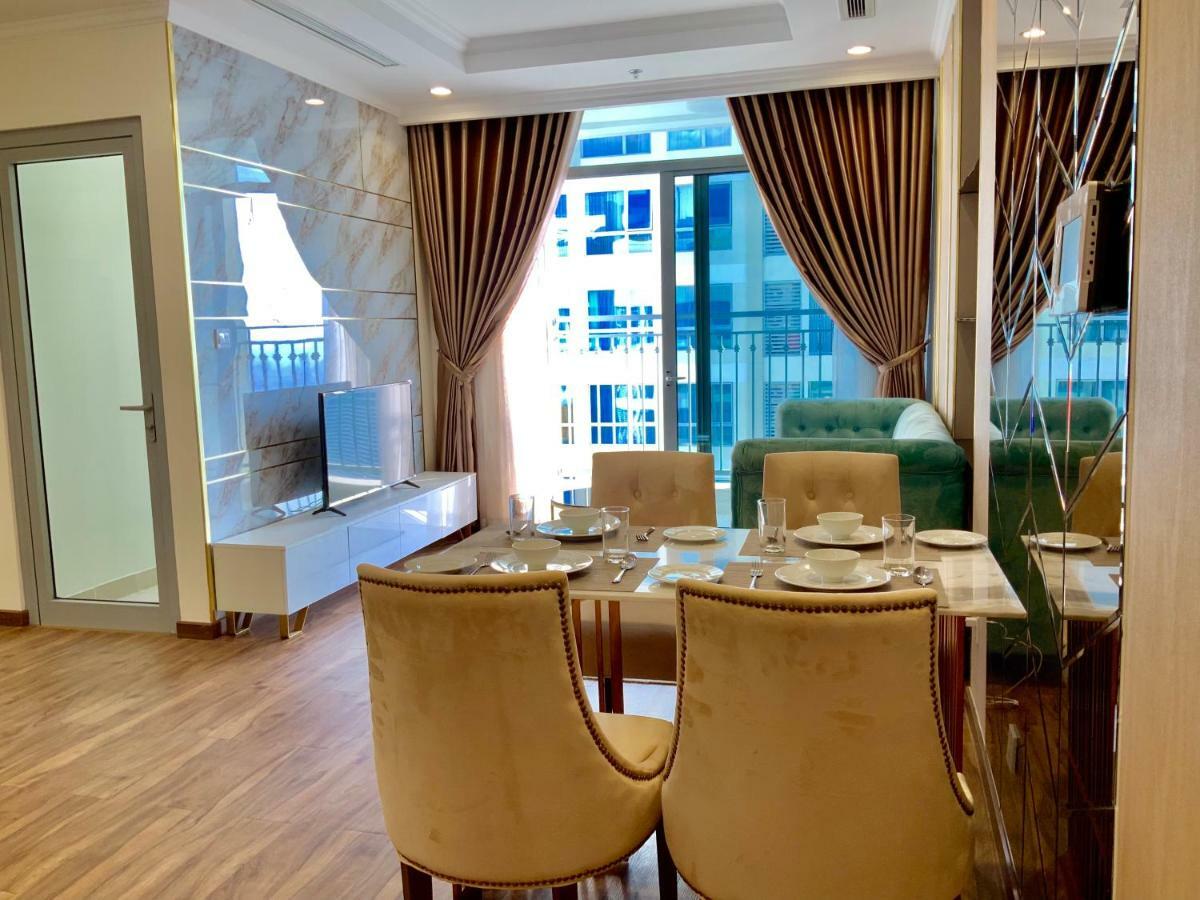 Apartment Luxhomes Saigon - Vinhomes Park *