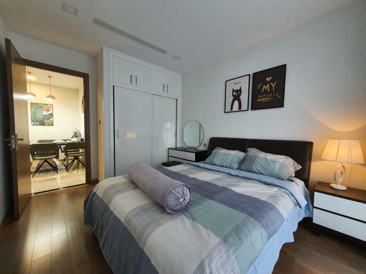 Omi Homestay - Vinhomes Central Park Apartment Ho Chi Minh City
