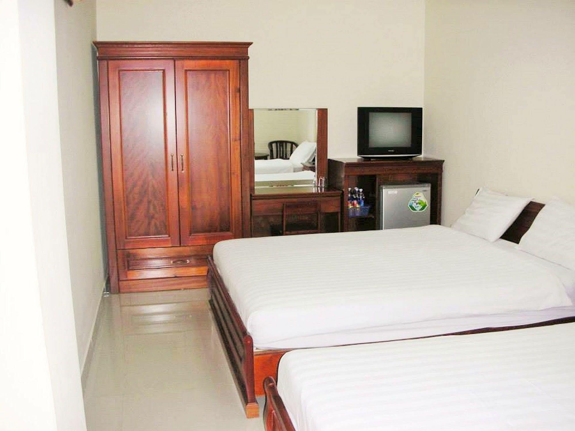M&h Hotel