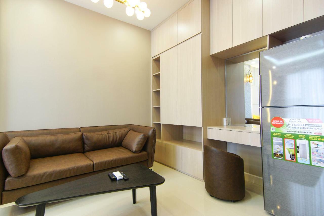 Sai Gon Party Studio-free Pool And Gym At Center Apartment
