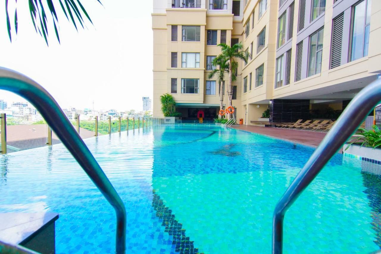 Sai Gon Party Studio-free Pool And Gym At Center Apartment