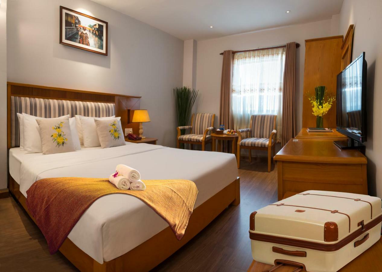 Cherry Hotel- Near Opera House