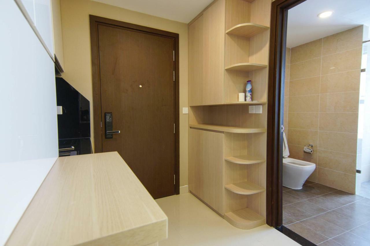 Sai Gon Party Studio-free Pool And Gym At Center Apartment Ho Chi Minh City