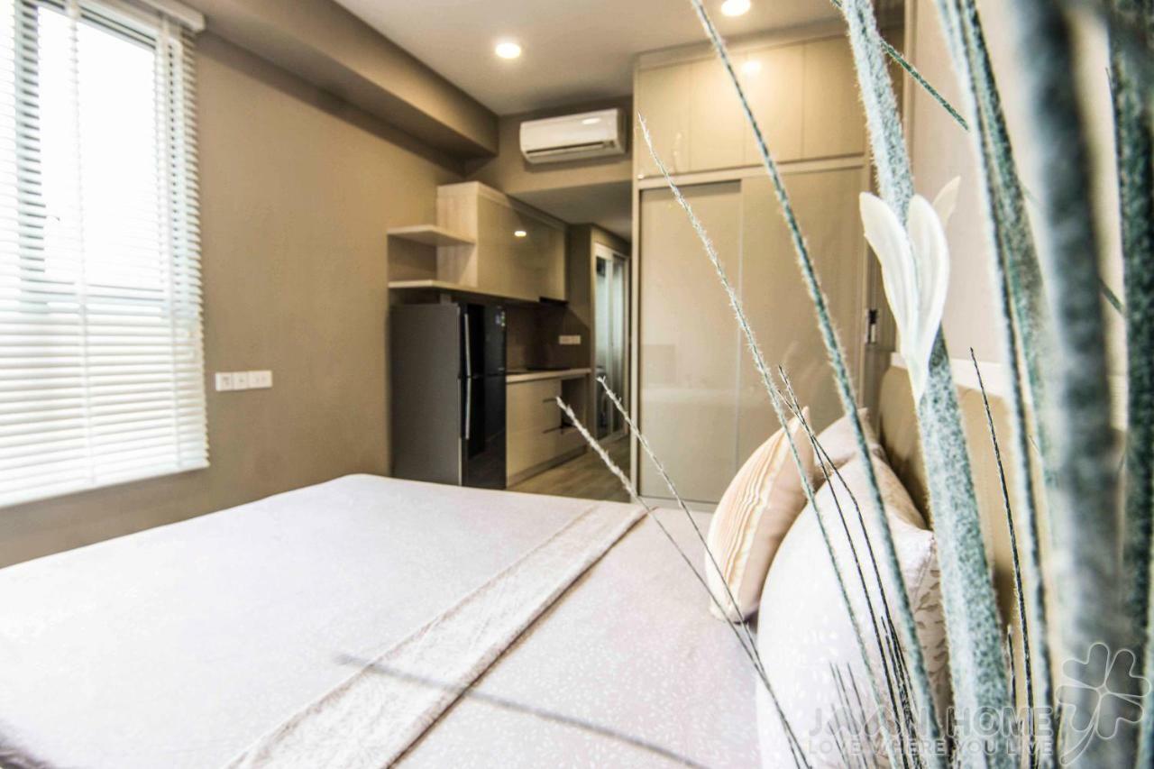 Sai Gon Party Studio-free Pool And Gym At Center Apartment Ho Chi Minh City