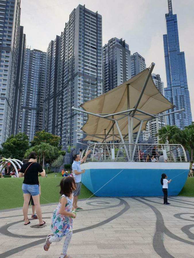 Apartment Omi Homestay - Vinhomes Central Park