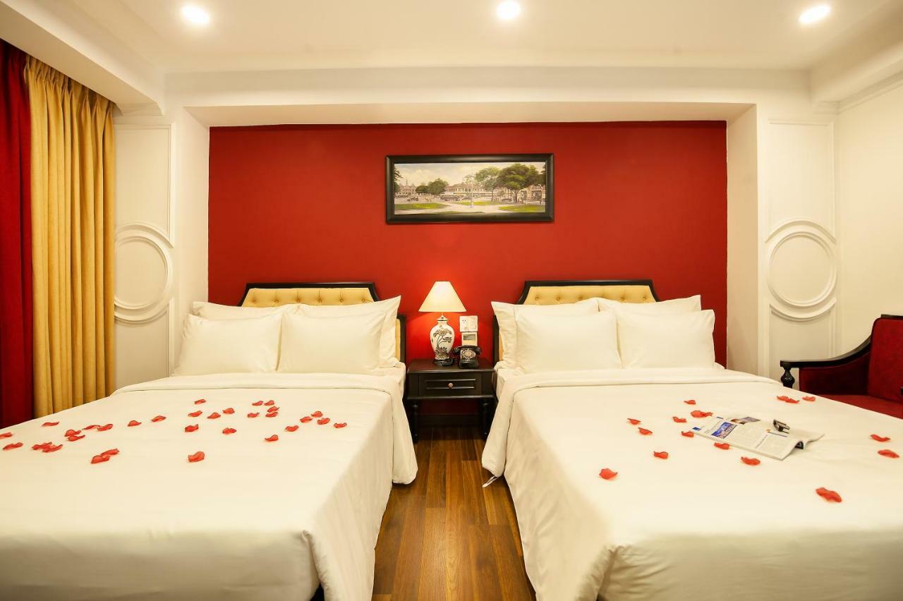 Hotel Adora Art