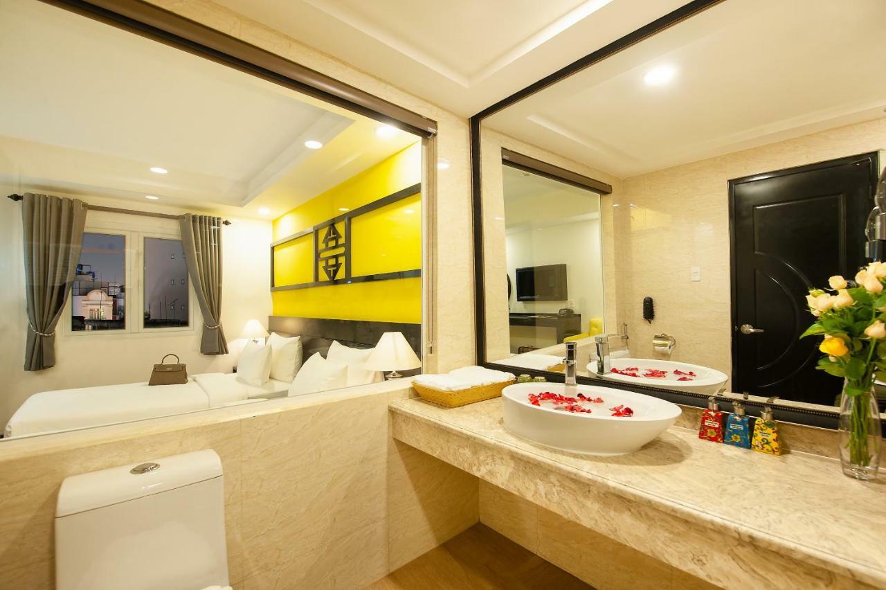 Hotel Adora Art Ho Chi Minh City