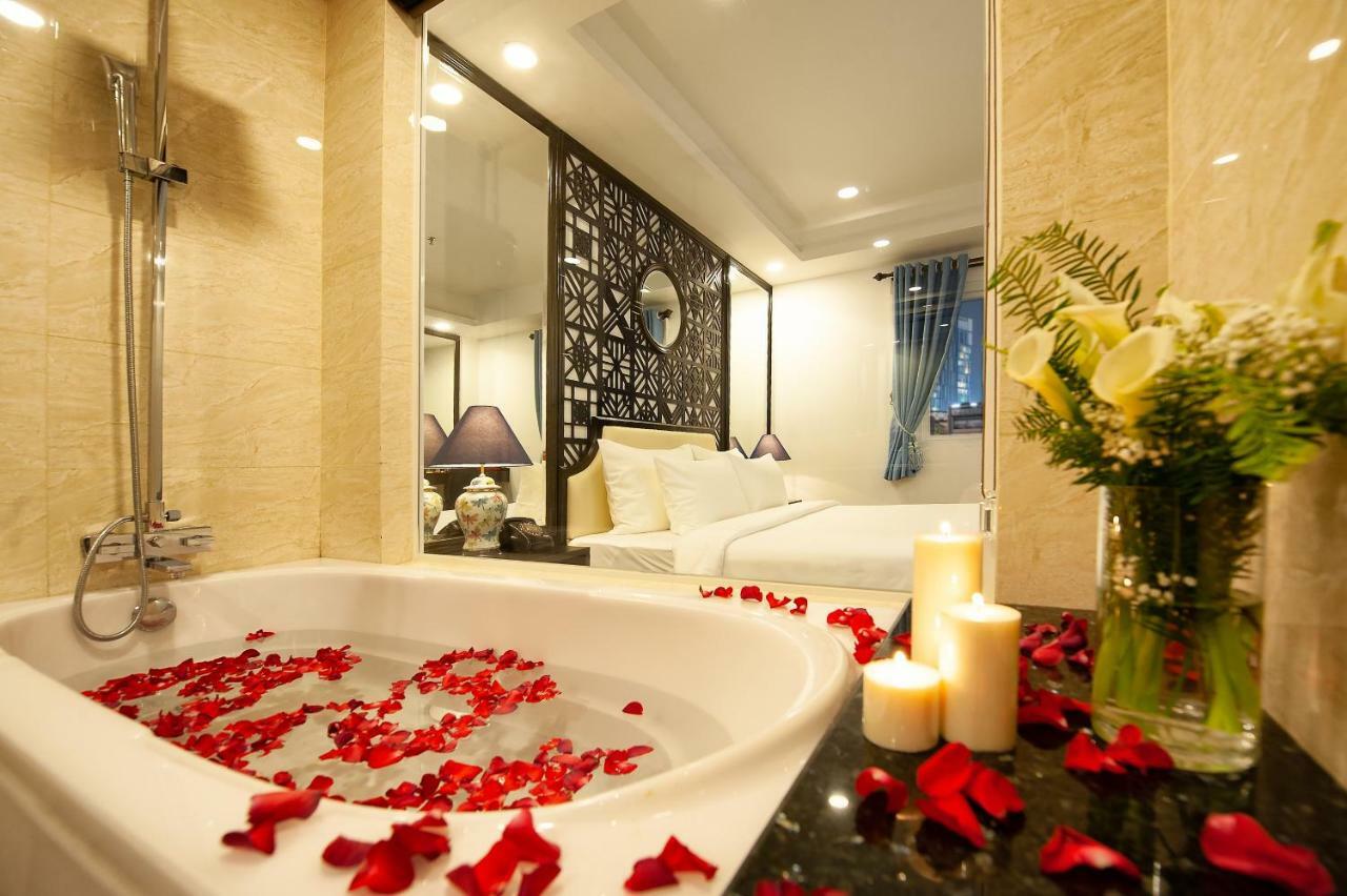 Hotel Adora Art Ho Chi Minh City