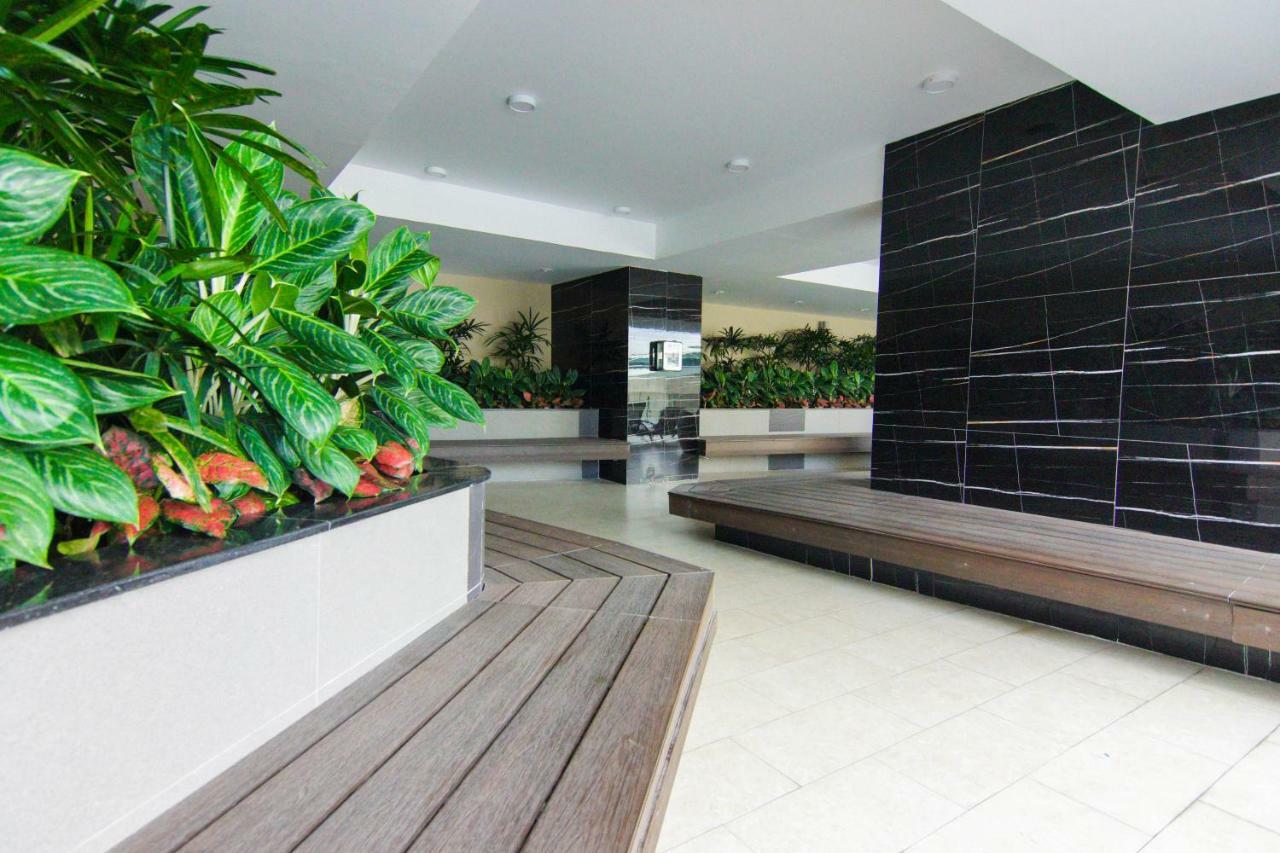 Sai Gon Party Studio-free Pool And Gym At Center