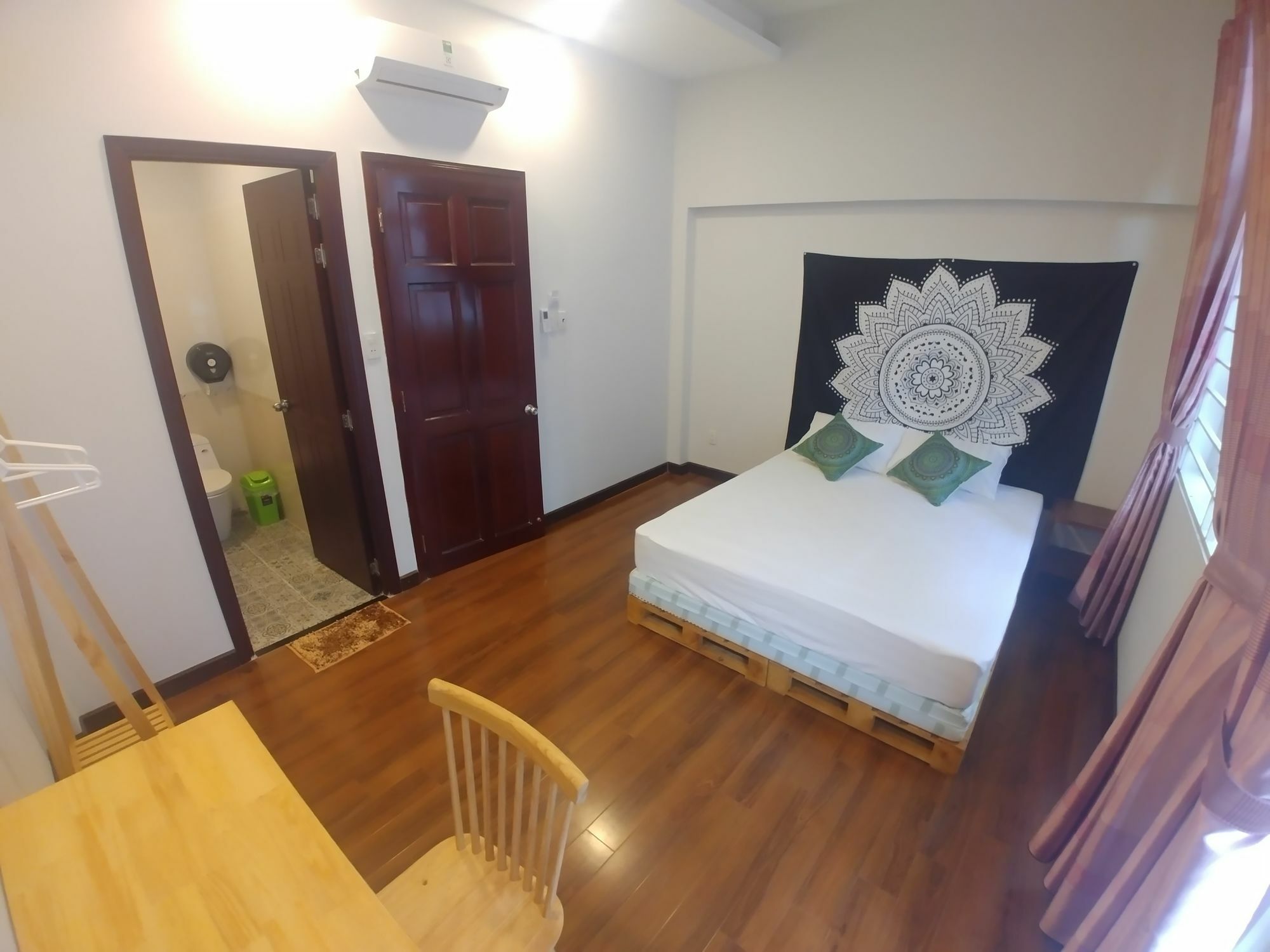 Hotel Four Of A Kind Ho Chi Minh City