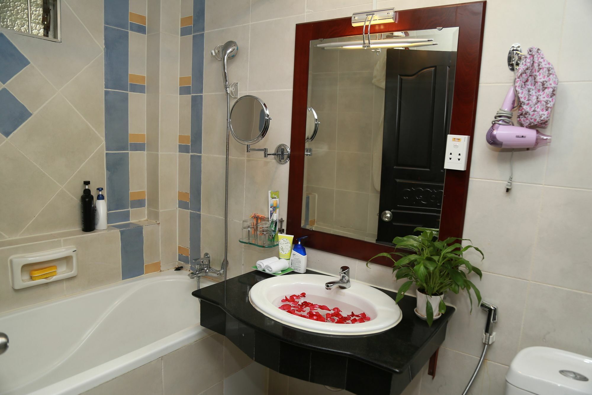 A25 - 20 Bui Thi Xuan Hotel