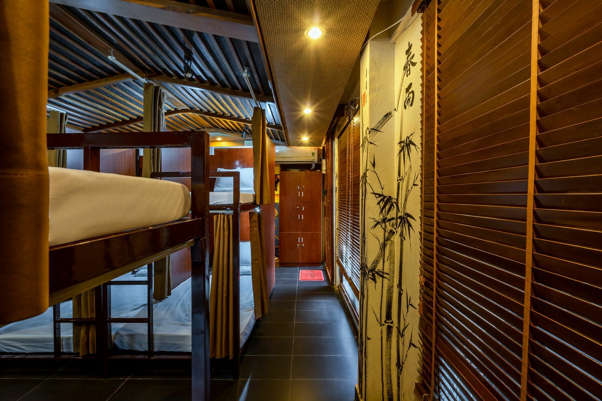 Sg Capsule (adults Only) Hostel *