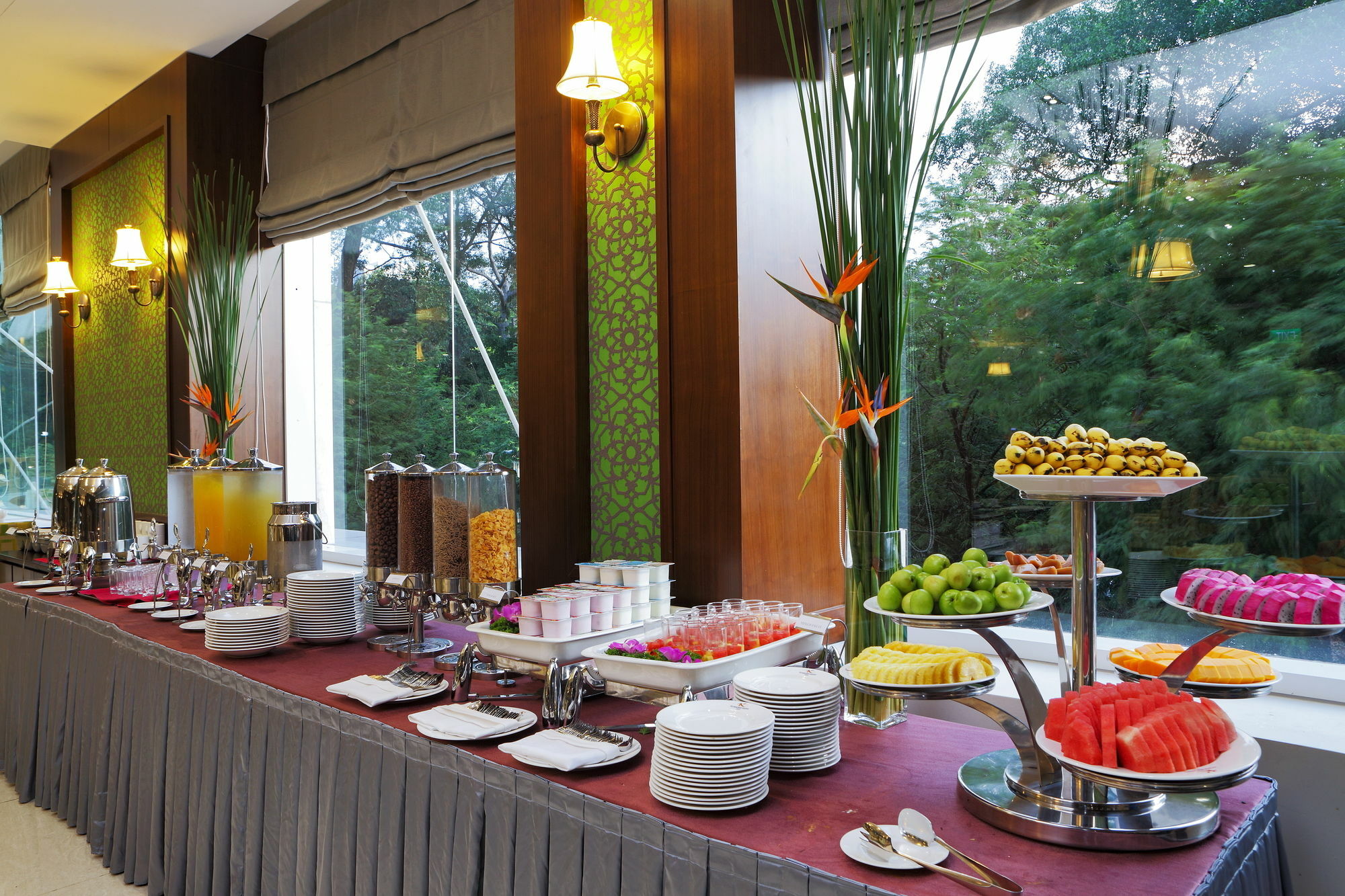Central Hotel 4*