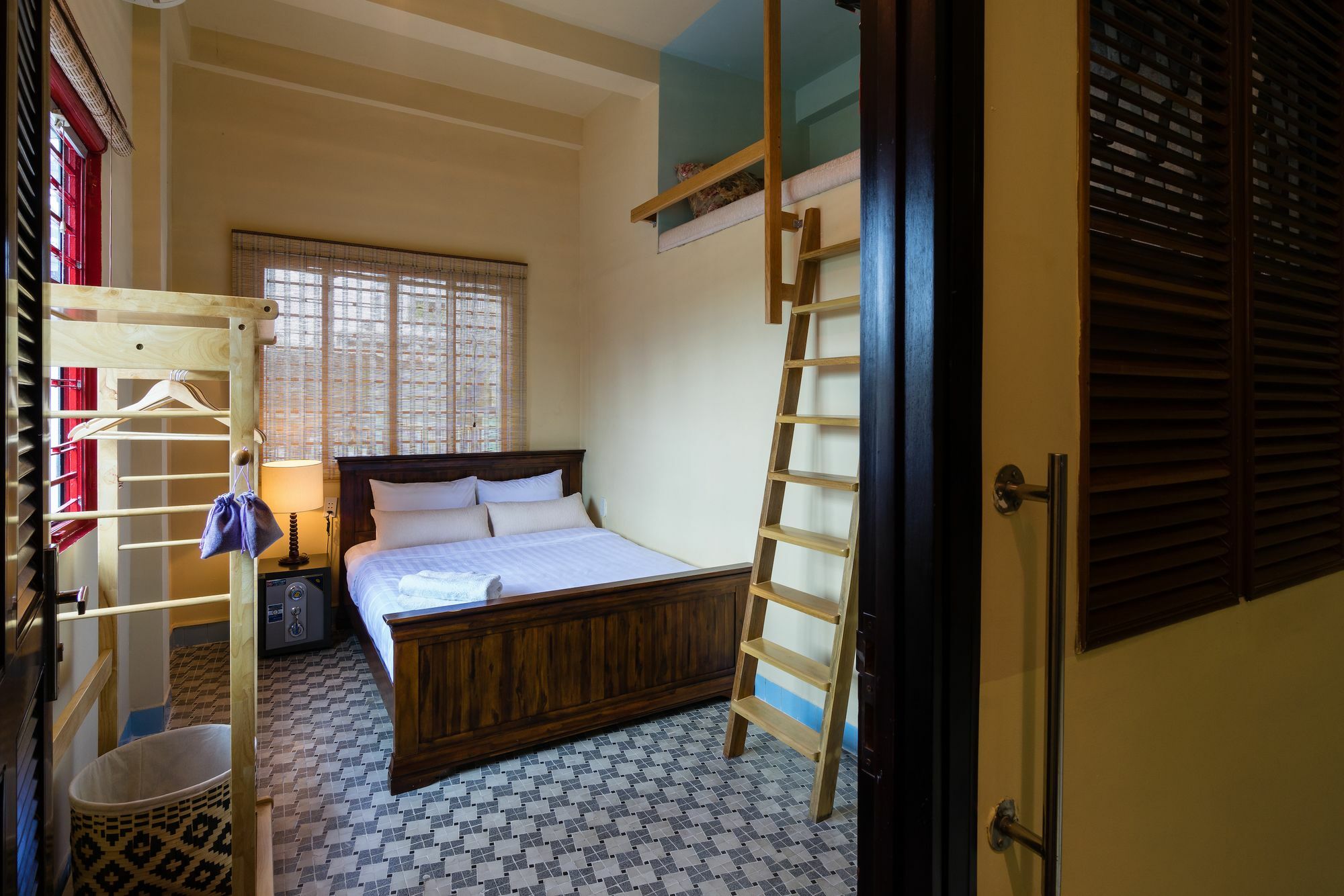 The Red House - 2* Ho Chi Minh City