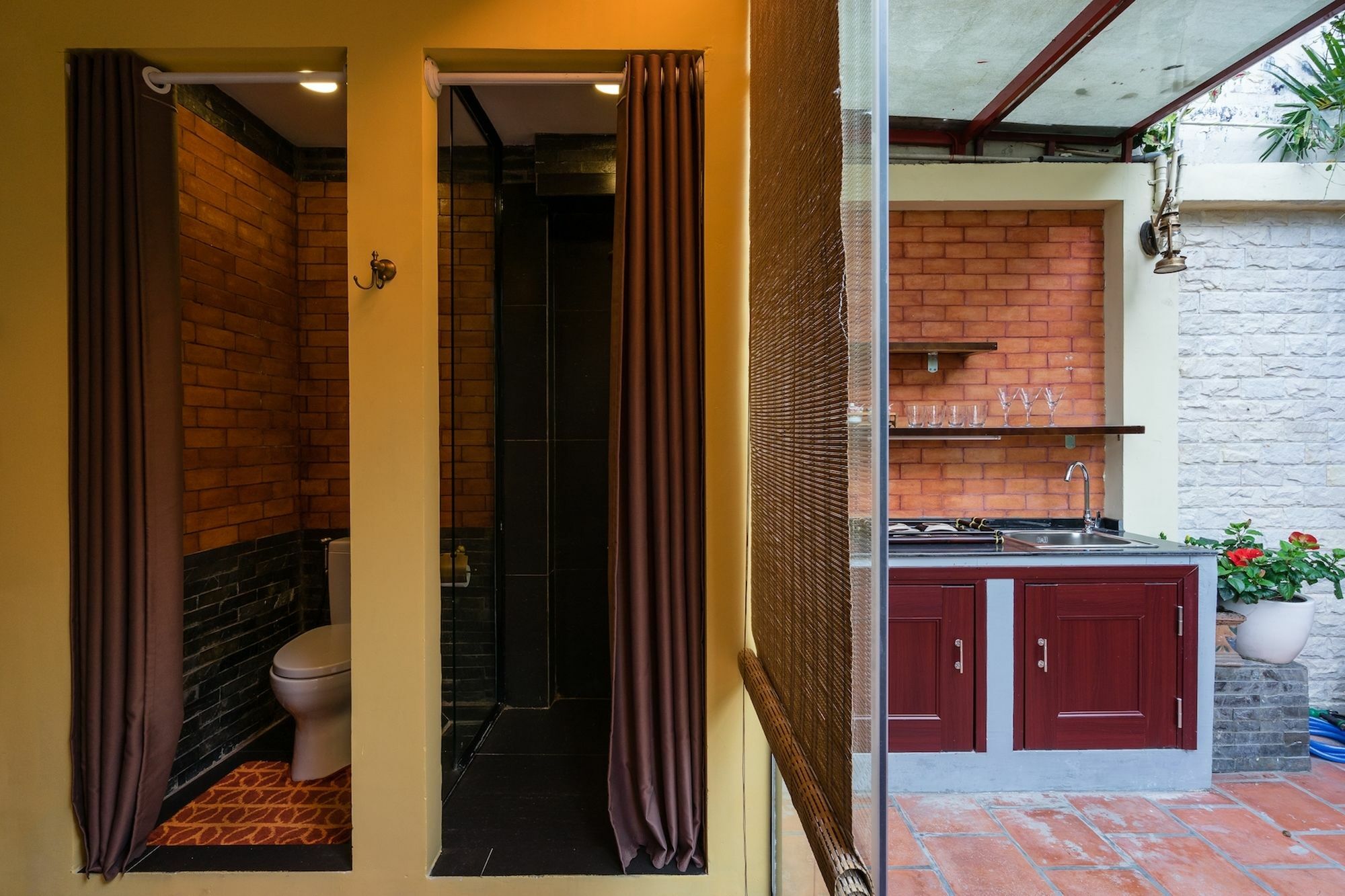 The Red House - Hotel 2*