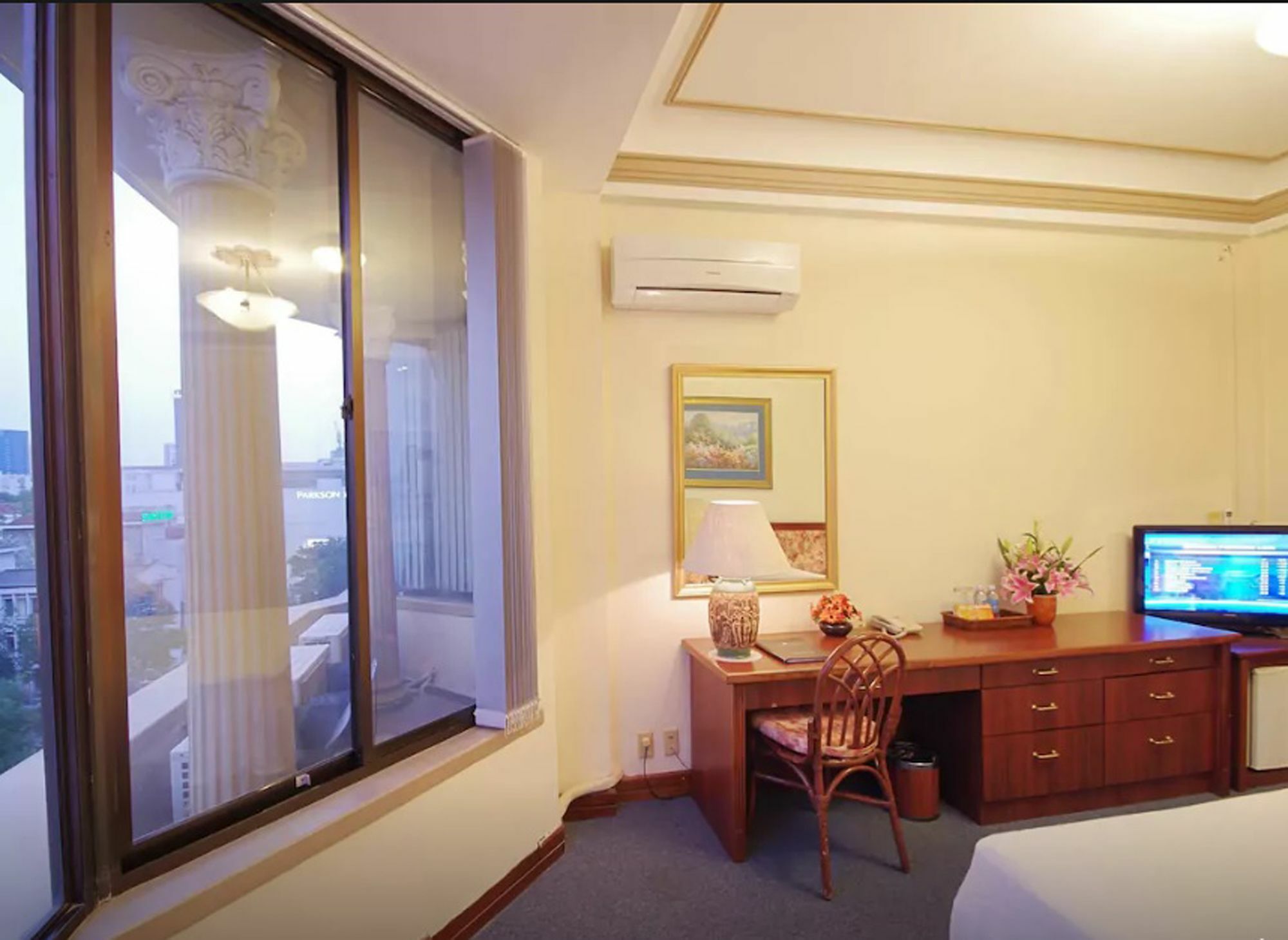 Hotel The Spring