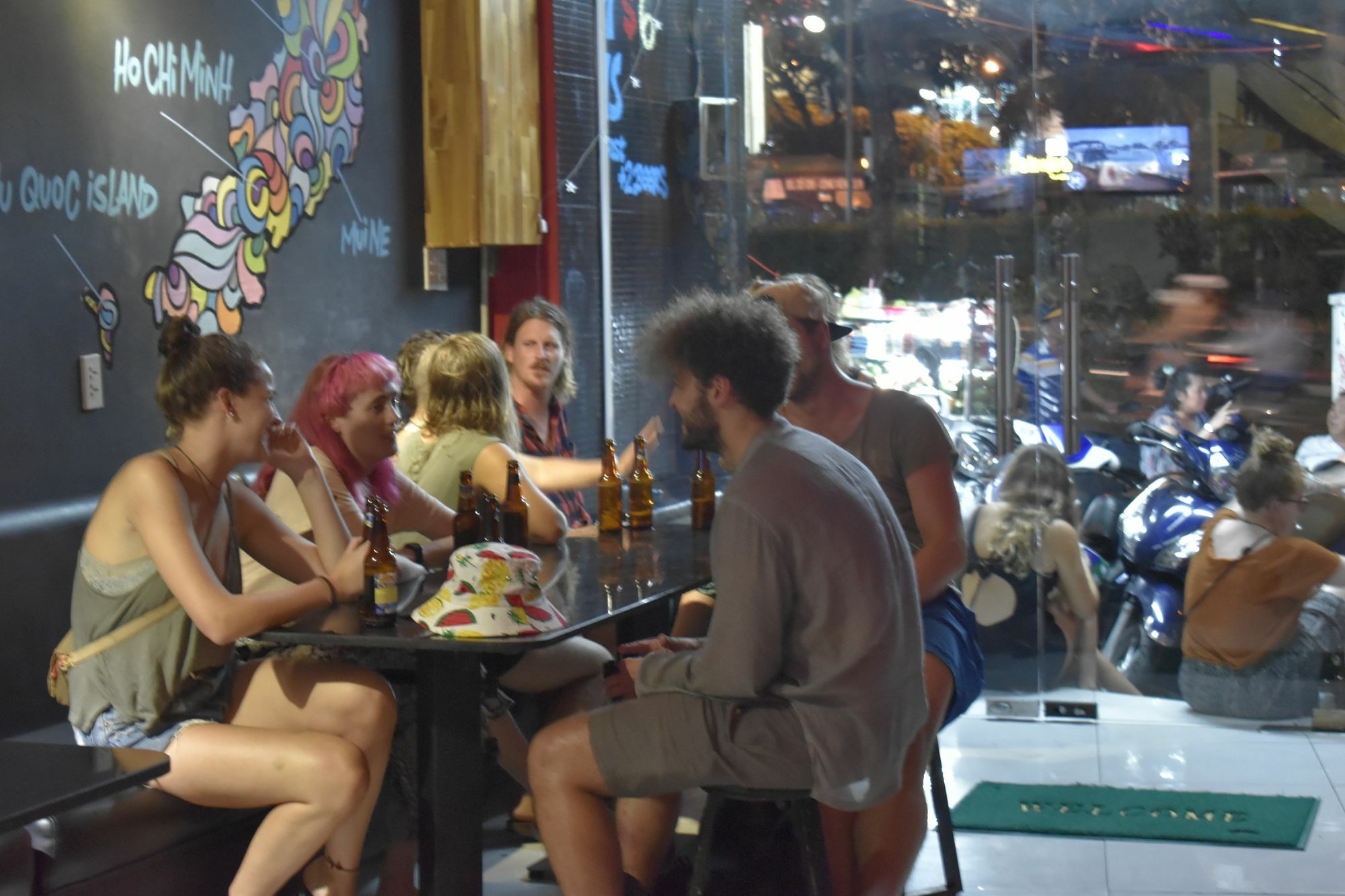 Hangout Hcm (adults Only) Hostel
