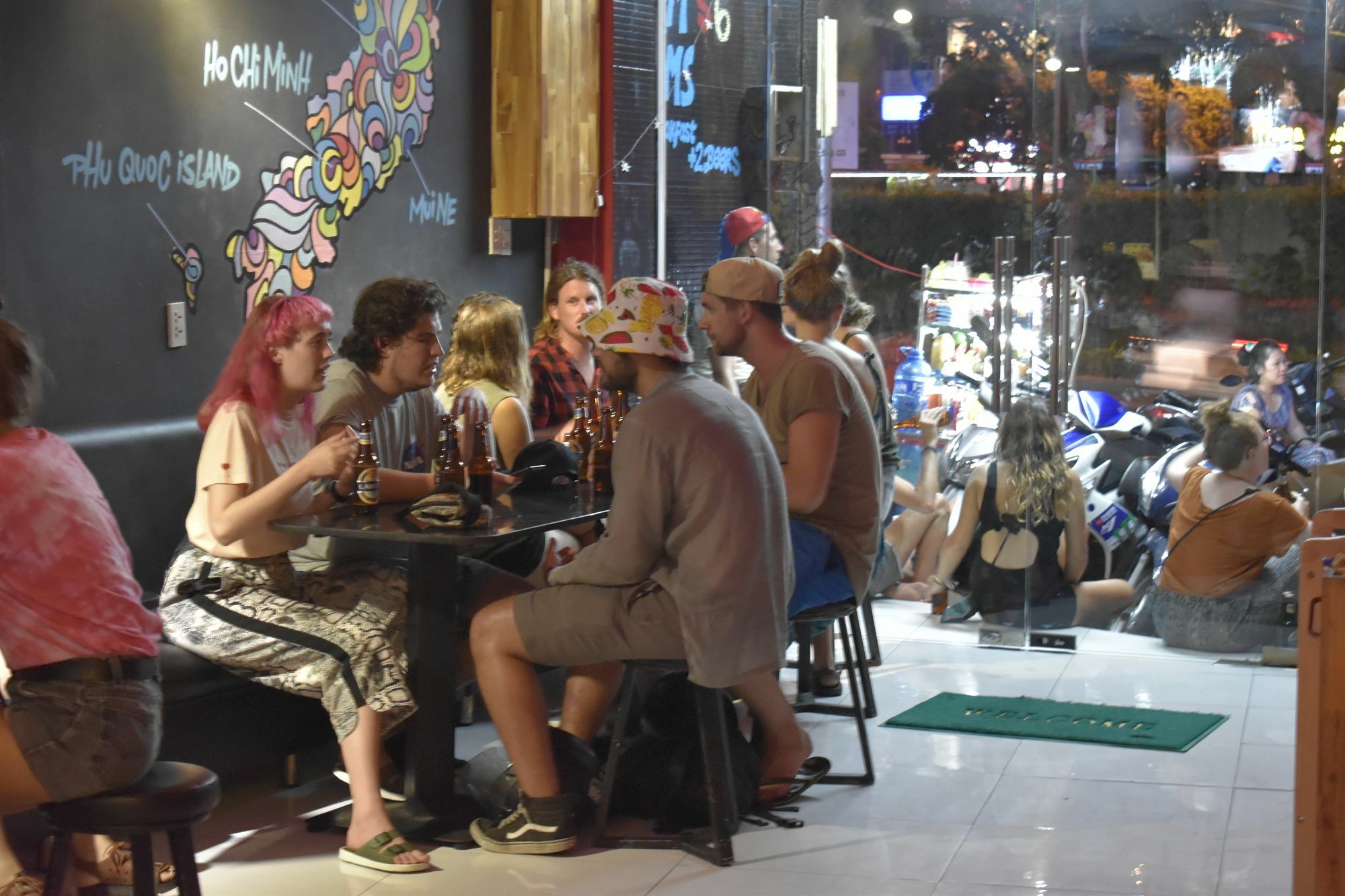 Hangout Hcm (adults Only) Hostel *