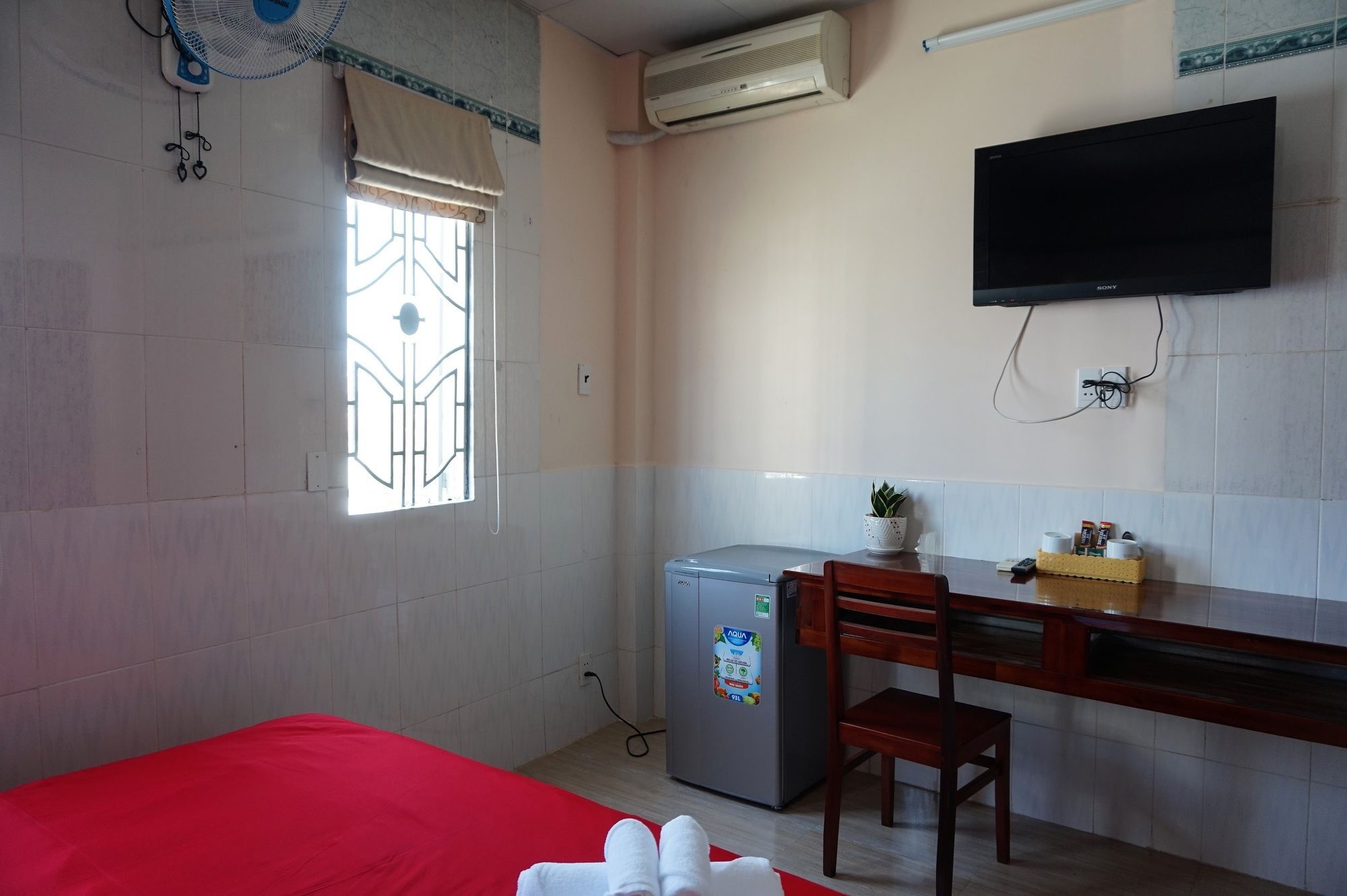 Reddoorz Near Khu Che Xuat Tan Thuan 2