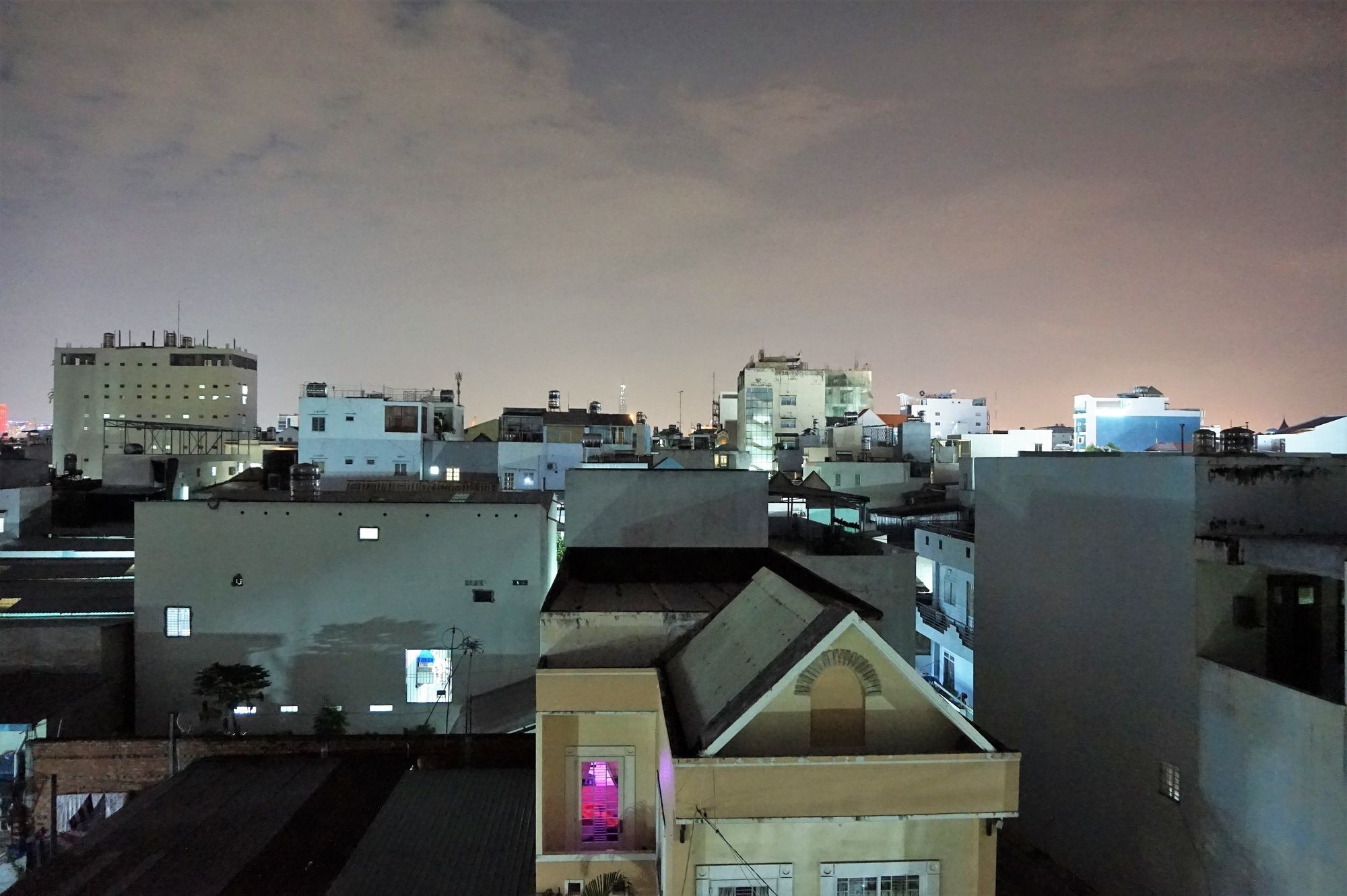 Guest house Reddoorz Near Khu Che Xuat Tan Thuan 2
