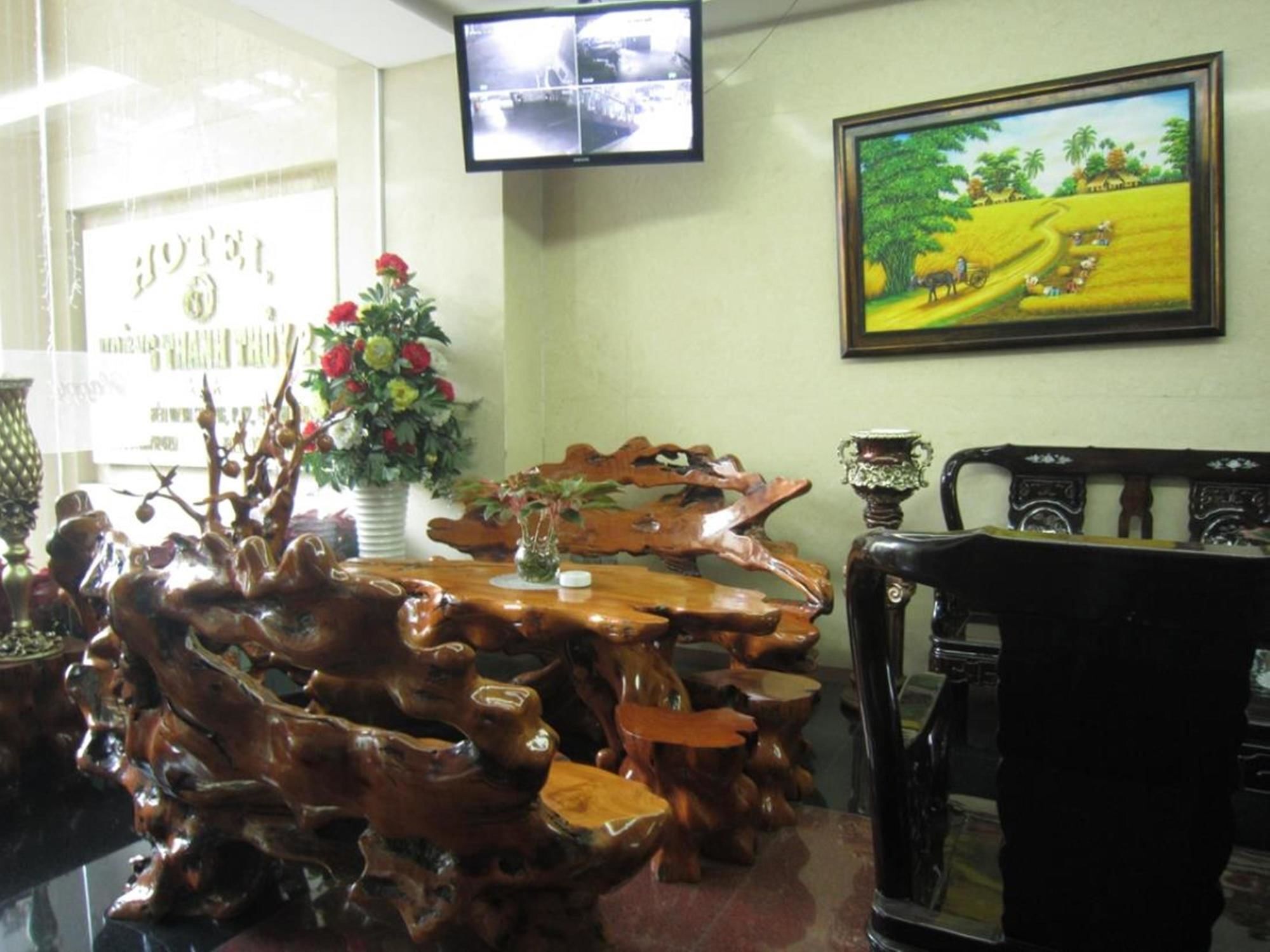 Hoang Thanh Thuy Airport 2 - Gan Am Thuc Dem Cho Hoang Hoa Tham Ho Chi Minh City