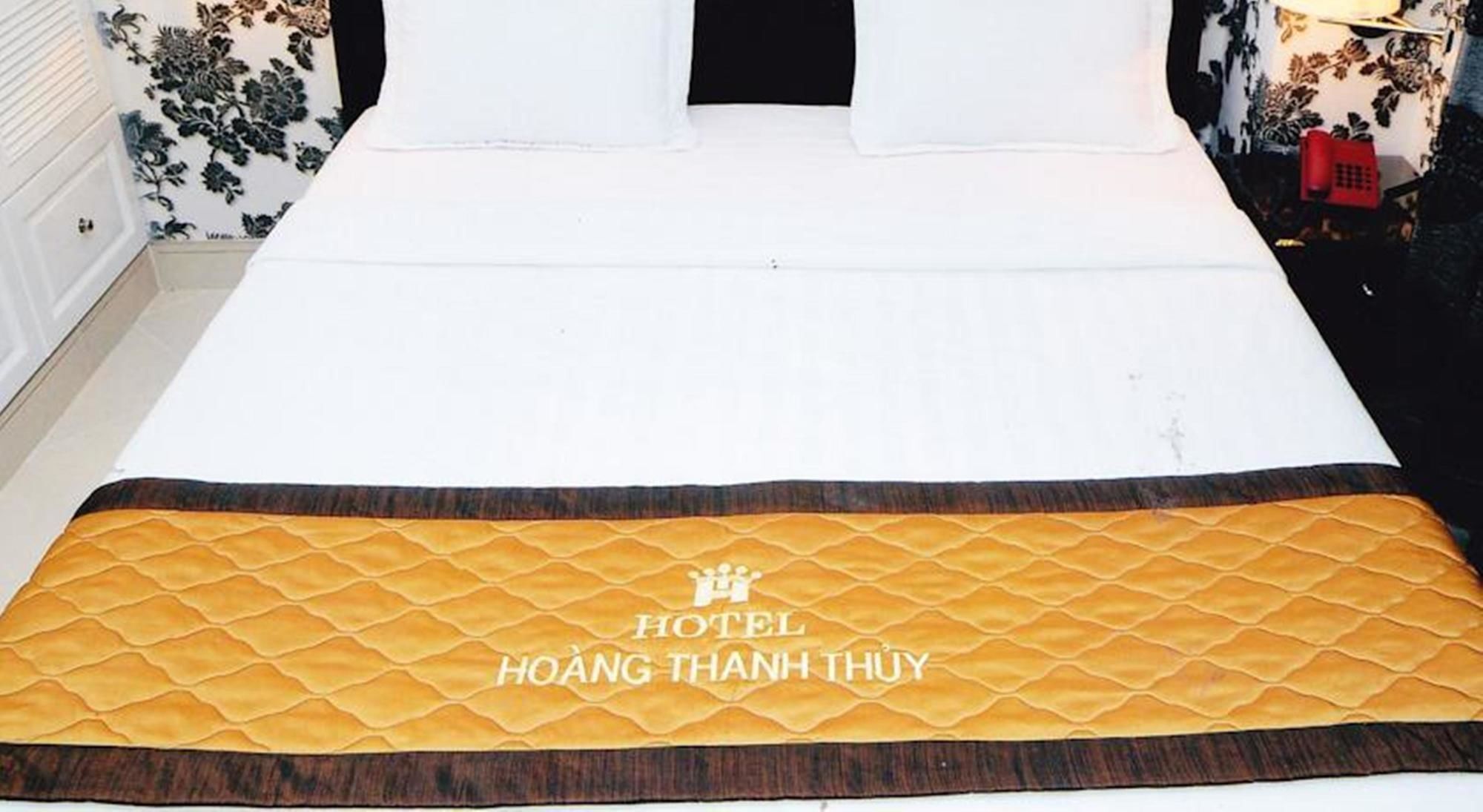 Hoang Thanh Thuy Airport 2 - Gan Am Thuc Dem Cho Hoang Hoa Tham 2*