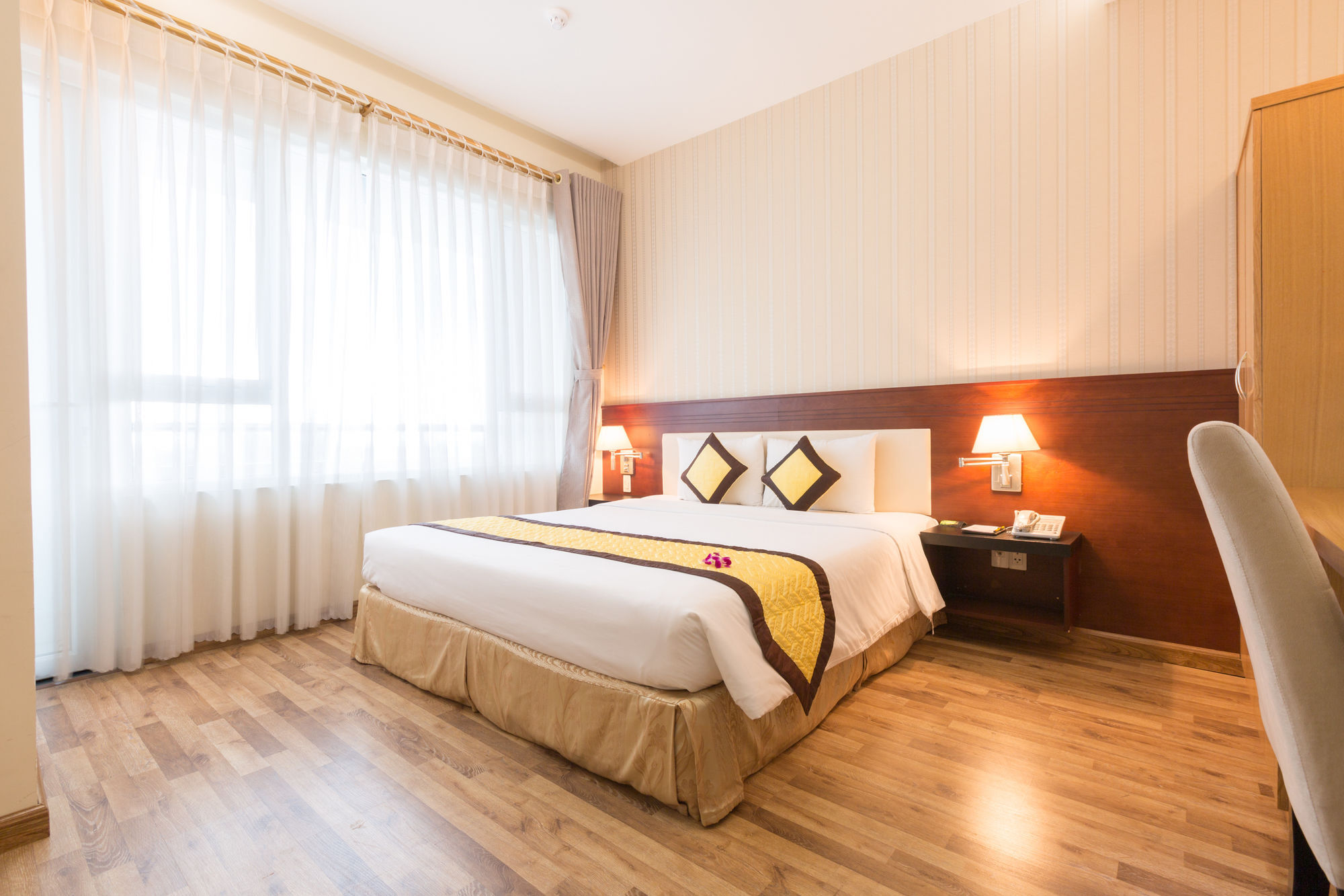 Happy Life Hotel 3*