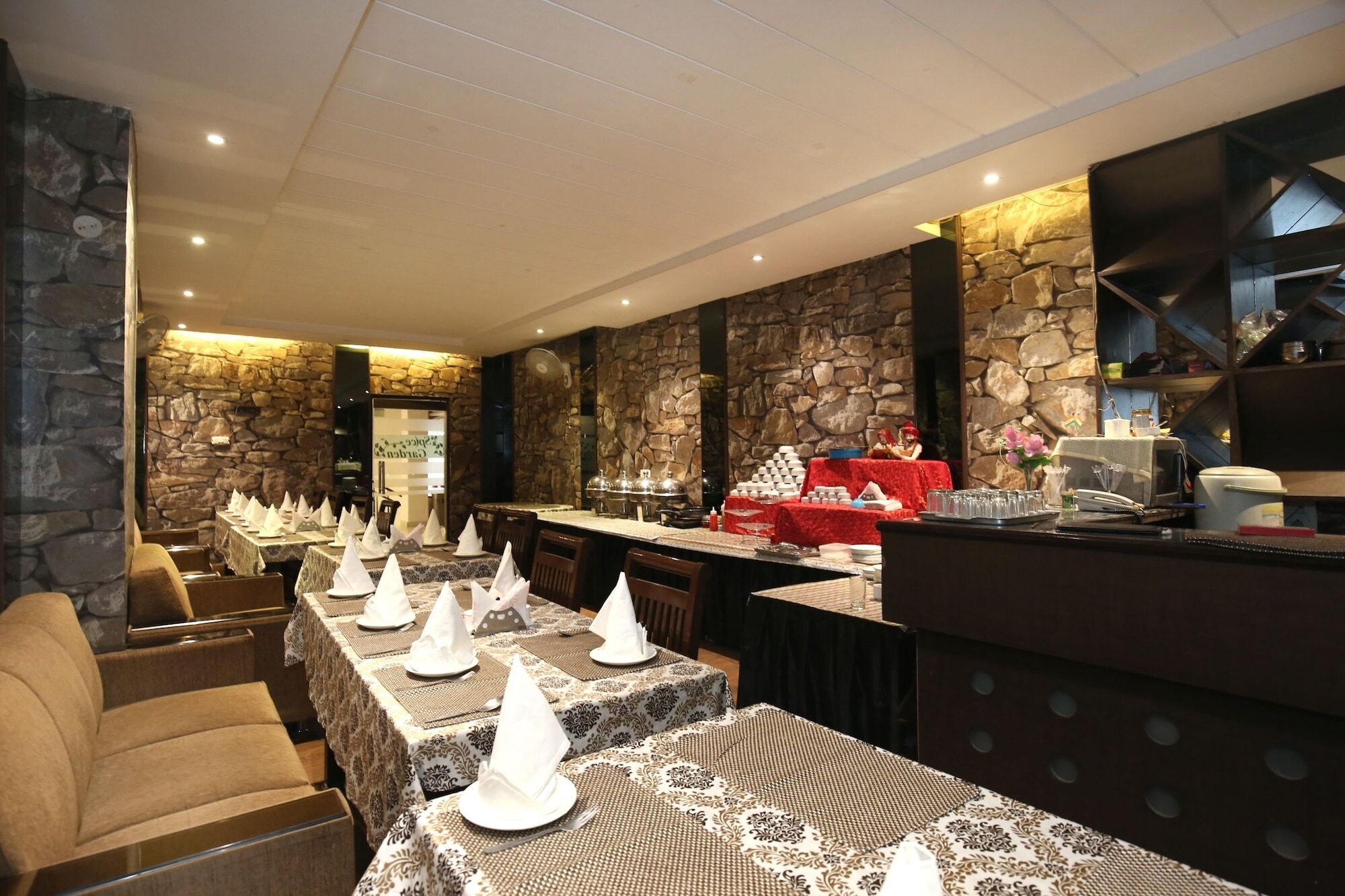 Oyo 139 Hanh Long Hotel 2*