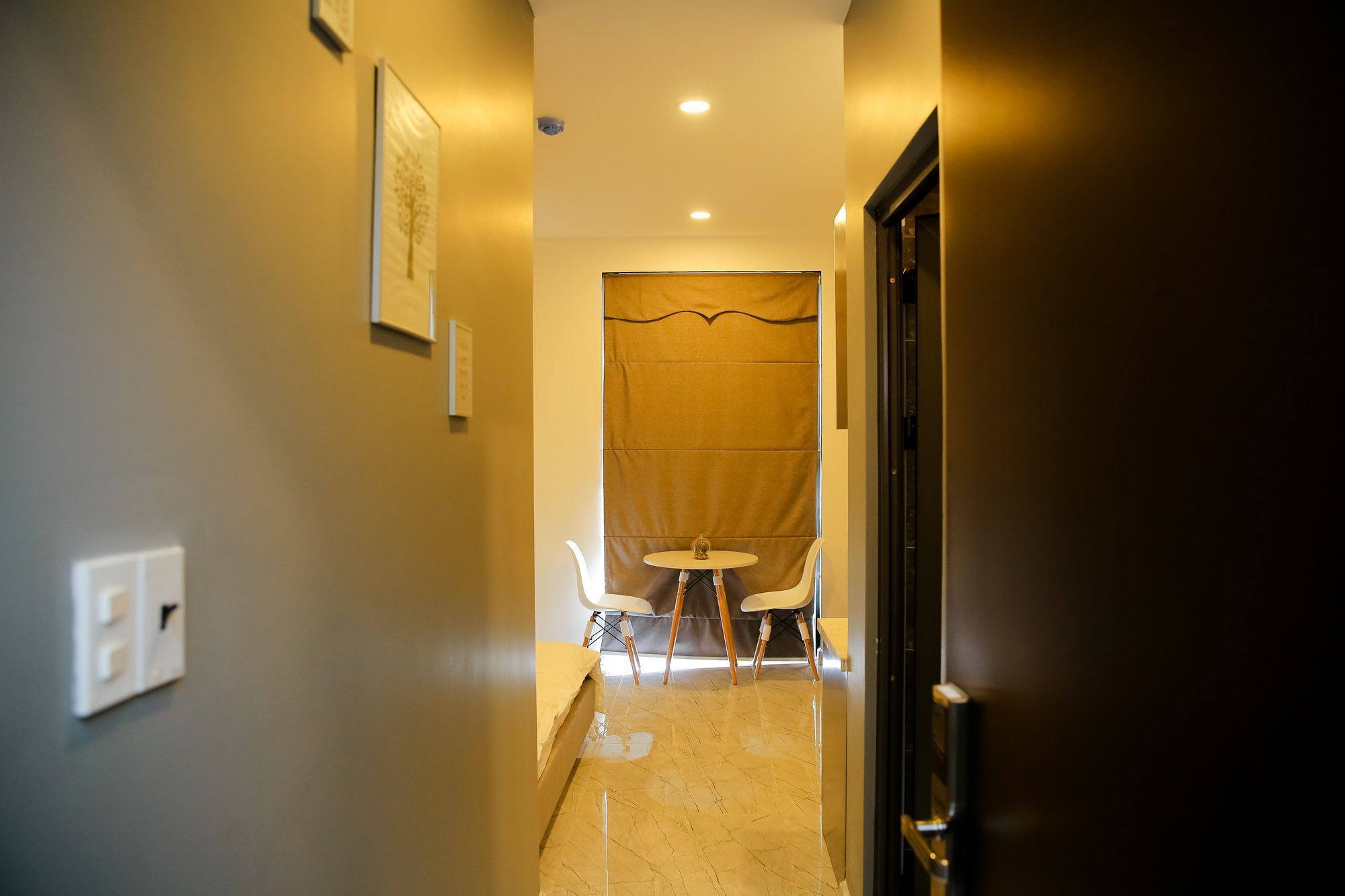 The Sargon Apartment *
