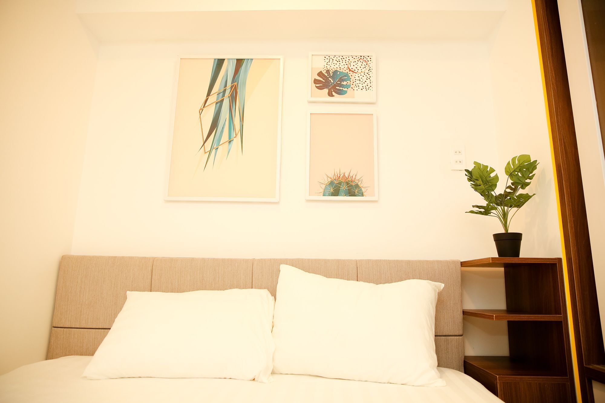 The Sargon Apartment