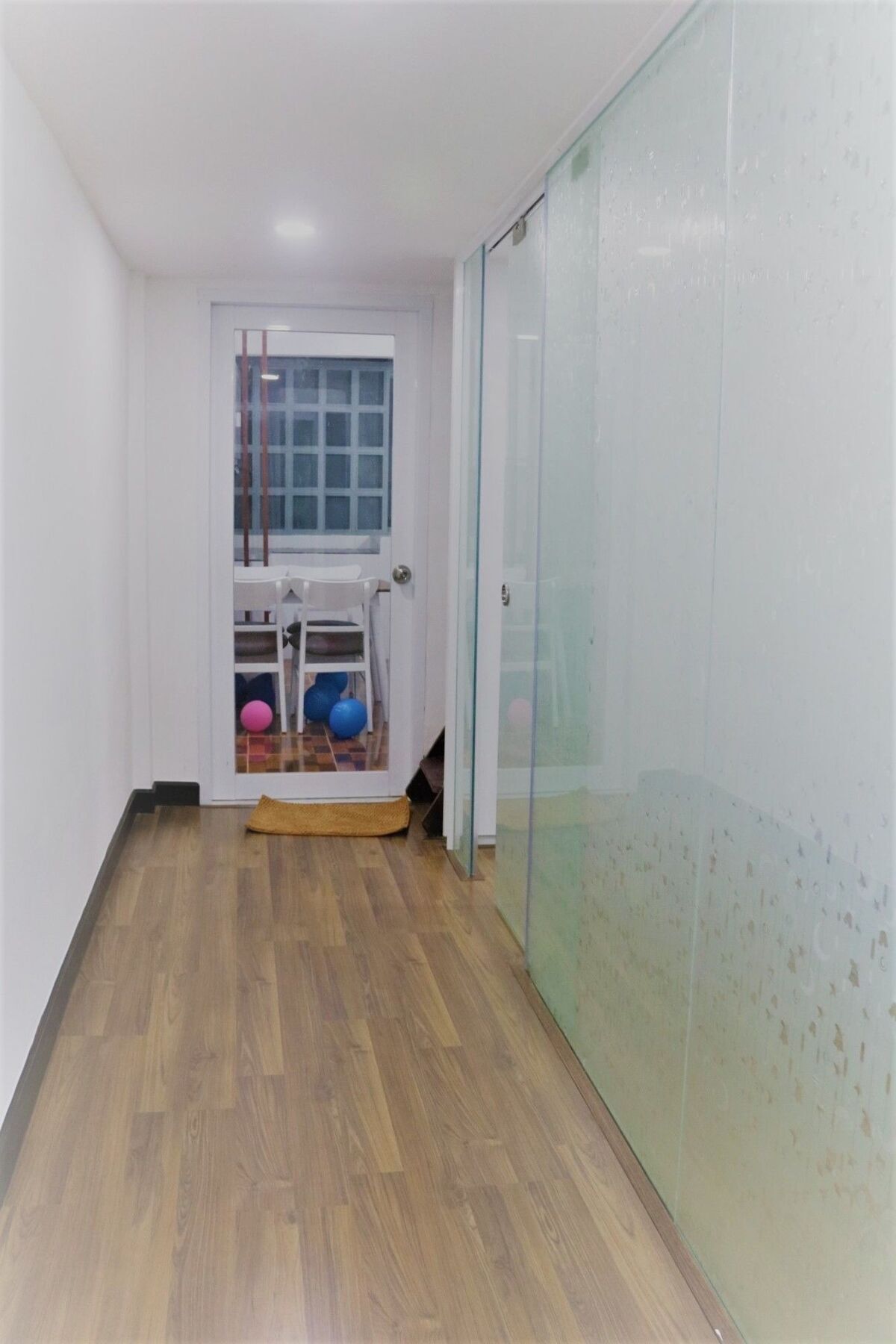 Sun Apartment *