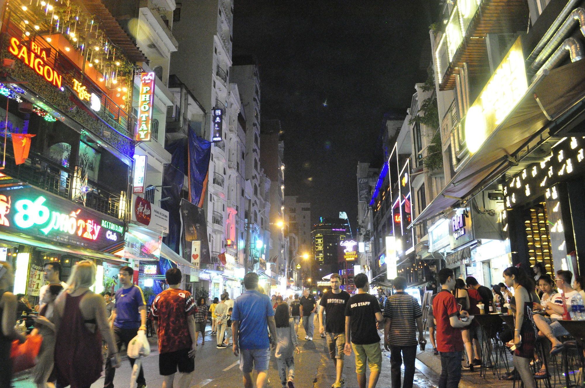 Around The World Hotel Ho Chi Minh City
