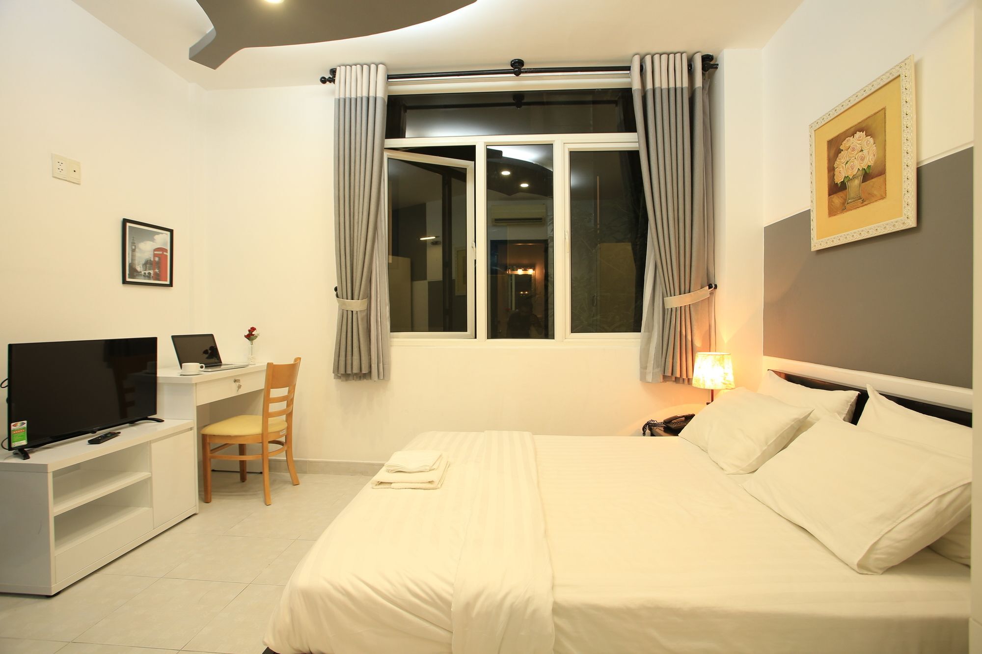 Vegas Luxury Hotel 2*