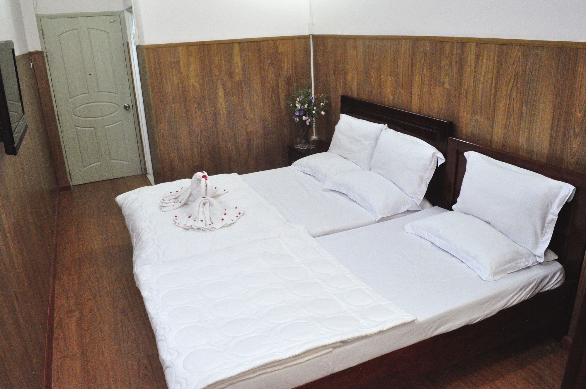 Hotel Around The World *