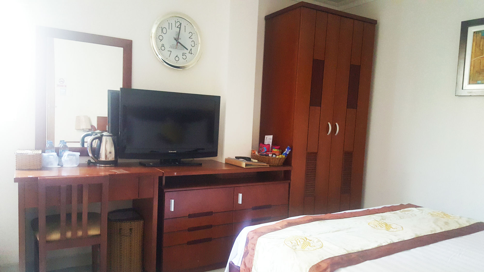 Hotel Adora 4*