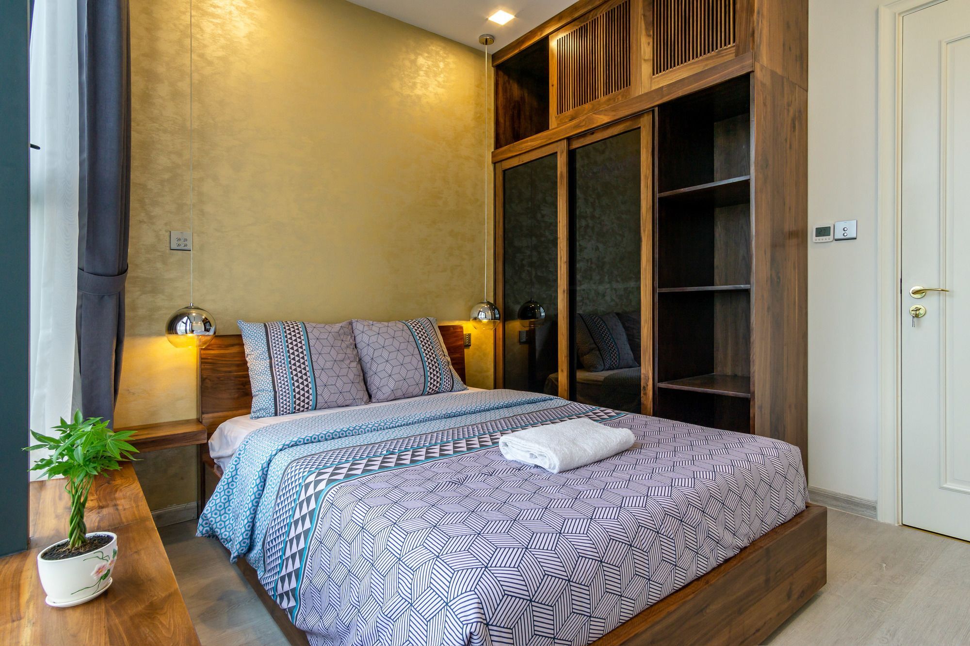 Apartment Urban House Saigon - Golden River *