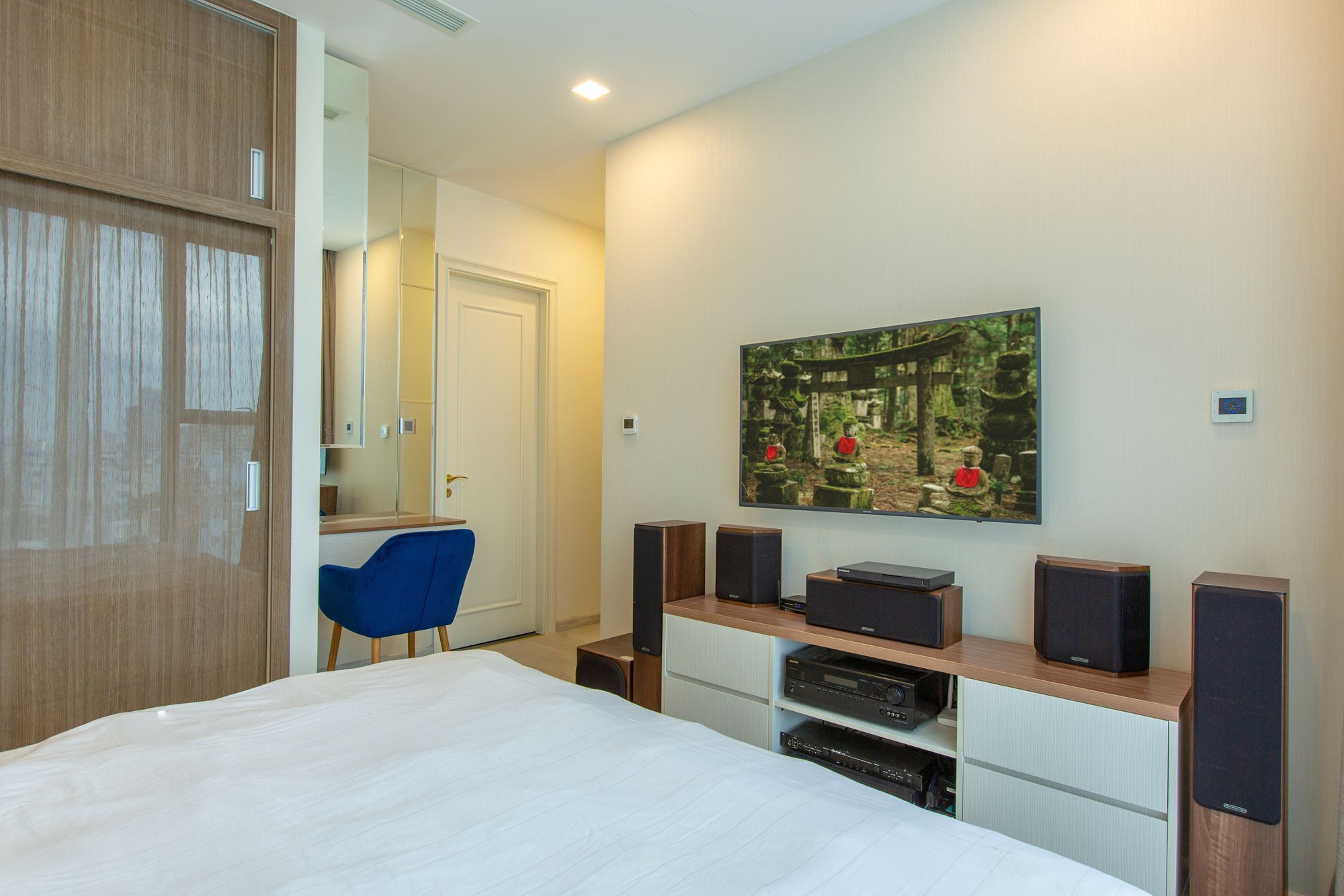 Apartment Urban House Saigon - Golden River